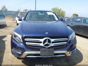 Mercedes GLC C253 2018 Mercedes-Benz GLC 300 4Matic 2018 2.0l 2.0 Benzyna 241KM, zdjęcie 7