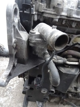 VOLVO S80 2.4B 99' OBUDOWA TERMOSTATU