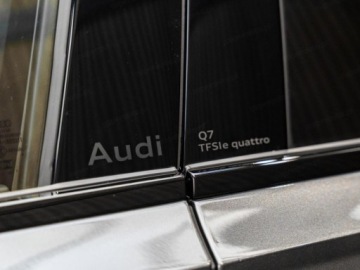 Audi Q7 II 2026 AUDI Q7 60 TFSI e quattro S Line Suv 3.0 (490KM) 2026, zdjęcie 12