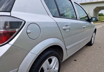Opel Astra H Hatchback 5d 1.4 TWINPORT ecoFLEX 90KM 2009 Opel Astra 1,41-Wlasciciel5DrzwiKlima 1.4 Benzyna 90KM, zdjęcie 15