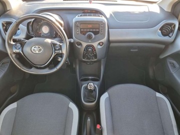 Toyota Aygo II Hatchback 3d Facelifting 1.0 VVT-i 72KM 2021 Toyota Aygo Toyota Aygo 1.0 VVT-i X-play, 1 wlasciciel, VAT23, serwisowany, zdjęcie 2