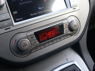 Ford Kuga I 2.0 Duratorq TDCi 140KM 2011 Ford Kuga 2.0 TDCi, 4X4, Navi, Klima, zdjęcie 14