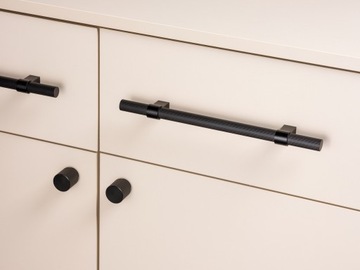 МЕБЕЛЬНАЯ РУЧКА RIO, ЧЕРНАЯ МАТОВАЯ 320ММ, РЕБРИСТАЯ HVYT, ВЫСОКОЕ КАЧЕСТВО