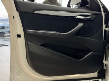 BMW X2 F39 Crossover 2.0 20i 178KM 2022 BMW X2 xDrive20i M Sport Ambiente Kamera Podgrzewane fotele LED, zdjęcie 10