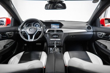 Mercedes Klasa C W204 2011 Mercedes C 63 AMG Coupe Performance 487KM, zdjęcie 23