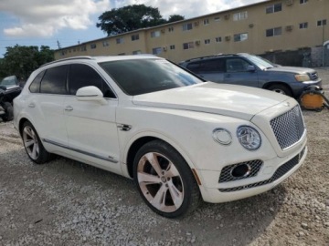 Bentley Bentayga 2020 Bentley Bentayga 2020 3.0l 3.0 Hybryda 443KM, zdjęcie 4