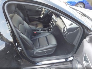 Mercedes GLA I 2019 Mercedes-Benz GLA 2019 MERCEDES-BENZ GLA 250 4MATIC 2.0 Benzyna 208KM, zdjęcie 12