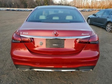 Mercedes Klasa E W214 2023 Mercedes-Benz Klasa E 350 4Matic 2023 2.0 Benzyna 255KM, zdjęcie 2