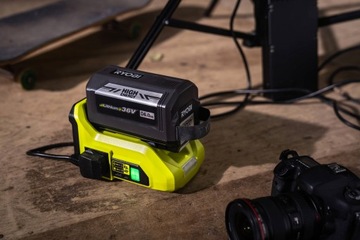 ПРЕОБРАЗОВАТЕЛЬ АККУМУЛЯТОРА RYOBI 36 В 300 Вт НАПРЯЖЕНИЕ 2 USB-ПОРТА RY36BI300A-0