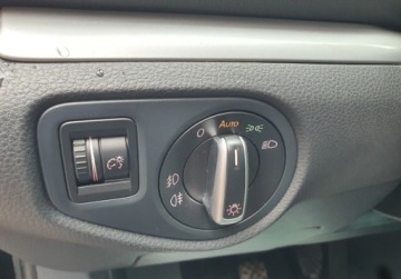 Volkswagen Sharan II Van 2.0 TDI-CR BMT 170KM 2011 Volkswagen Sharan Bi-Xenon LED Kamera GetHelp 2.0 Diesel 170KM, zdjęcie 20