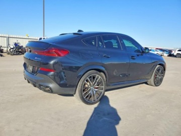 BMW X6 G06 2021 BMW X6 M50i 2021 4.4 Benzyna 523KM, zdjęcie 3