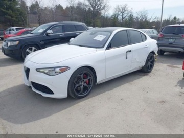 Alfa Romeo Giulia II Sedan 2.0 TBi 280KM 2018 Alfa Romeo Giulia TI Sport 2018 2.0l 2.0 Benzyna 280KM, zdjęcie 1