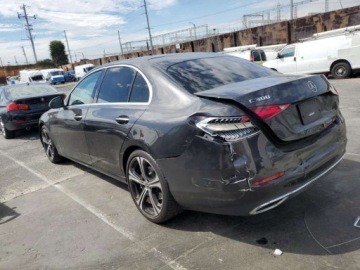 Mercedes Klasa C W206 2022 Mercedes-Benz Klasa C 300 2022 2.0l 2.0 Benzyna 255KM, zdjęcie 1
