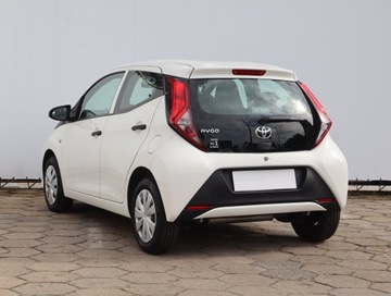 Toyota Aygo II Hatchback 3d Facelifting 1.0 VVT-i 72KM 2018 Toyota Aygo 1.0 VVT-i, Salon Polska, VAT 23%, zdjęcie 3