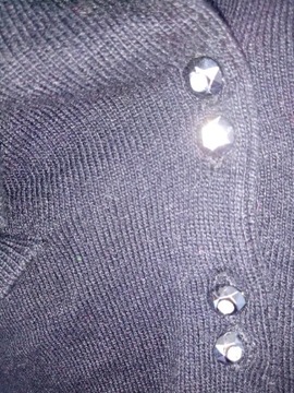 Kokardka sweterek czarny cyrkonie perełki do pasa