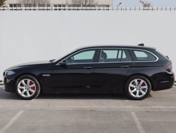 BMW Seria 5 F10-F11 Touring Facelifting 525d 218KM 2015 BMW 5 525d xDrive, 214 KM, 4X4, Automat, Navi, zdjęcie 2