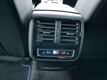 Volkswagen Arteon Shooting Brake R 2.0 TSI 320KM 2022 Volkswagen Arteon R 4motionAlcantara Masaze ACC Faktura VAT Model 2023Pano, zdjęcie 28