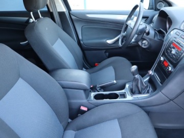 Ford Mondeo IV Kombi 2.0 Duratec Flexifuel 145KM 2011 Ford Mondeo 2.0 16V, Salon Polska, Klima, zdjęcie 8
