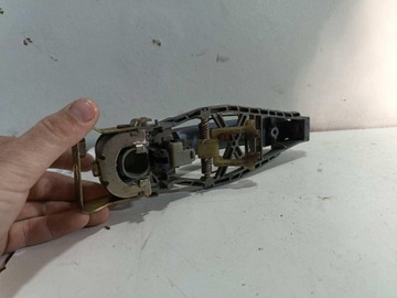 KLIKA DVEŘE PRAVÝ PŘEDNÍ LD7X VOLKSWAGEN TOURAN