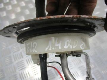 SENZOR ÚROVNI PALIVA TOYOTA COROLLA E12 2.0 D4D
