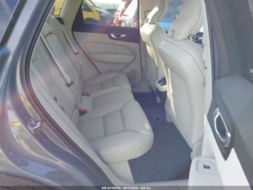 Volvo XC60 II 2022 Volvo XC 60 2022 r., 2,0L B5 INSCRIPTION 2.0 Benzyna 247KM, zdjęcie 10