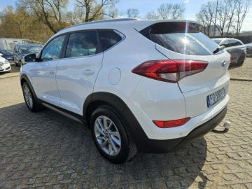 Hyundai Tucson III SUV 1.6 GDI 132KM 2016 Hyundai Tucson 1,6 benzyna 132KM nawigacja kamera, zdjęcie 2