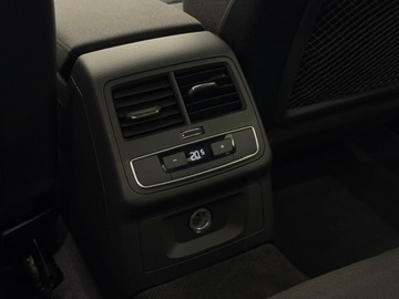 Audi A4 B9 Limousine Facelifting 2.0 35 TFSI 150KM 2023 Audi A4 Limousine 35 TFSI S Line / 1 właściciel /, zdjęcie 12