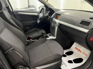 Opel Astra H Sedan 1.7 CDTI ECOTEC 100KM 2010 Opel Astra Raty Zamiana Gwarancja 2010 bez rdzy, zdjęcie 10