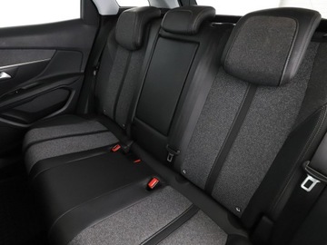 Peugeot 3008 I Crossover Facelifting 1.2 PureTech 130KM 2016 Peugeot 3008 półskóra virtual cocpit navi klima, zdjęcie 16