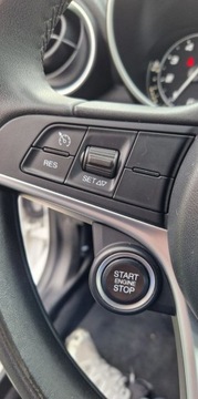 Alfa Romeo Giulia II Sedan 2.0 Turbo 200KM 2017 Alfa Romeo Giulia 2.0T 200KM Automat LED Xenon Skora Navi 2.0 Benzyna, zdjęcie 15