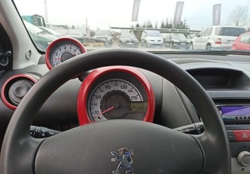 Peugeot 107 Hatchback 5d 1.0 12V 68KM 2006 Peugeot 107 Peugeot 107 Benzyna 68KM, zdjęcie 8