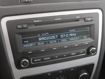 Skoda Octavia II Hatchback Facelifting 1.4 TSI 122KM 2010 Skoda Octavia 1.4 TSI, Salon Polska, zdjęcie 12