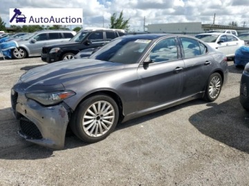 Alfa Romeo Giulia II Sedan Facelifting 2.0 Turbo 280KM 2023 Alfa Romeo Giulia 2023 ALFA ROMEO GIULIA SPRINT 2.0 Benzyna 280KM