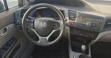 Honda Civic IX Hatchback 5d 1.8 i-VTEC 142KM 2015 Honda Civic Niski przebieg - Polski salon 1.8 Benzyna 142KM, zdjęcie 3