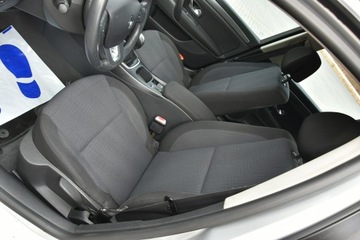 Renault Laguna III Grandtour 2.0 16v 140KM 2009 Renault Laguna 2.0 16v 140KM 2009r. Xenon TEMPOMAT, zdjęcie 27