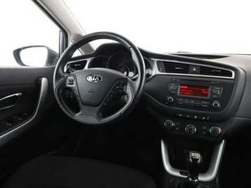 Kia Ceed II Hatchback 5d Facelifting 1.4 DOHC 100KM 2016 Kia Cee&#039;d Klimatyzacja Podgrzewane fotele Czujniki, zdjęcie 15