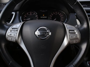 Nissan Qashqai II Crossover 1.2 DIG-T 115KM 2017 Nissan Qashqai 1.2 DIG-T, Salon Polska, zdjęcie 15