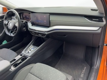 Skoda Octavia IV Liftback 1.5 TSI EVO 150KM 2024 Skoda Octavia 1.5TSI mHEV 150KM Style SalonPL ASO Virtual Matrix Kessy Sma, zdjęcie 16