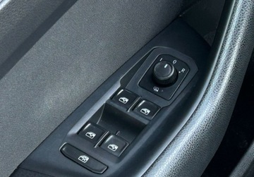 Volkswagen Passat B8 Limousine Facelifting 1.5 TSI EVO 150KM 2020 Volkswagen Passat Business Pakiety, GPS, ergoComfort, ACC, KEYLESS, Bezwy, zdjęcie 19