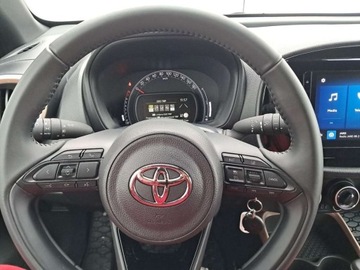 Toyota Aygo X 1.1 VVT-i 72KM 2024 Toyota Aygo X Toyota Aygo X 1.0 VVT-i Style CVT, 1 wlasciciel, Gwarancja,, zdjęcie 13