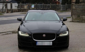 Jaguar XE Sedan 2.0 i4 180KM 2018 Jaguar XE Zarejestrowany Bezwypadkowy 2.0 Diesel 180KM, zdjęcie 3