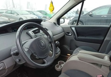 Renault Scenic II 2.0 i 16V 136KM 2004 Renault Scenic Renault Scenic 2.0 Benzyna 135KM, zdjęcie 6