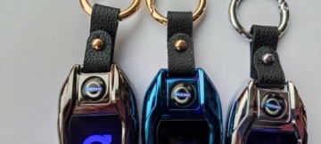 Элегантный брелок VOLVO с прикуривателем и фонариком