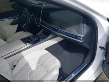 BMW Seria 7 G70 2024 BMW Seria 7 740i, 2024r., 4x4, 3.0L 3.0 Benzyna 375KM, zdjęcie 9