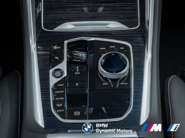 BMW X6 G06 SUV Facelifting 3.0 30d 298KM 2025 BMW X6 xDrive30d 298 KM mHEV - HarmanKardon - Kamera 360 - Pakiet Serwisowy, zdjęcie 28