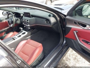 Kia Stinger 2022 Kia Stinger GT1 2022 3.3l 3.3 Benzyna 368KM, zdjęcie 9