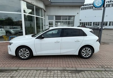 Opel 2023 Opel Astra Bogata wersja z najoszczedniejszym silnikiem benzynowym. 1.2, zdjęcie 5