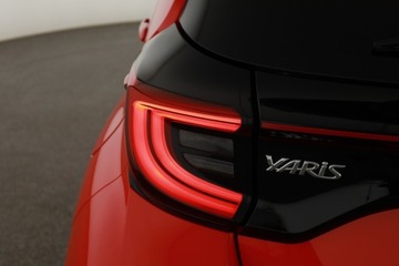 Toyota Yaris IV Hatchback 1.5 Hybrid Dynamic Force 116KM 2021 Toyota Yaris 1.5 VVT-i Hybrid, Salon Polska, zdjęcie 15