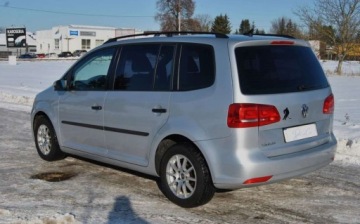 Volkswagen Touran II 1.6 TDI 105KM 2011 Volkswagen Touran GWARANCJA, 1. rej. 2012r, 1.6 TDI, Niski przebieg, Dobrz, zdjęcie 3
