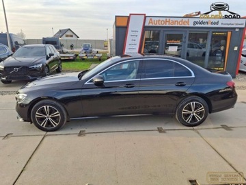 Mercedes Klasa E W213 Limuzyna Facelifting 2.0 E220d 194KM 2021 Mercedes-Benz Klasa E E220 d 194KM panorama navi digital lift alu skora gr, zdjęcie 8